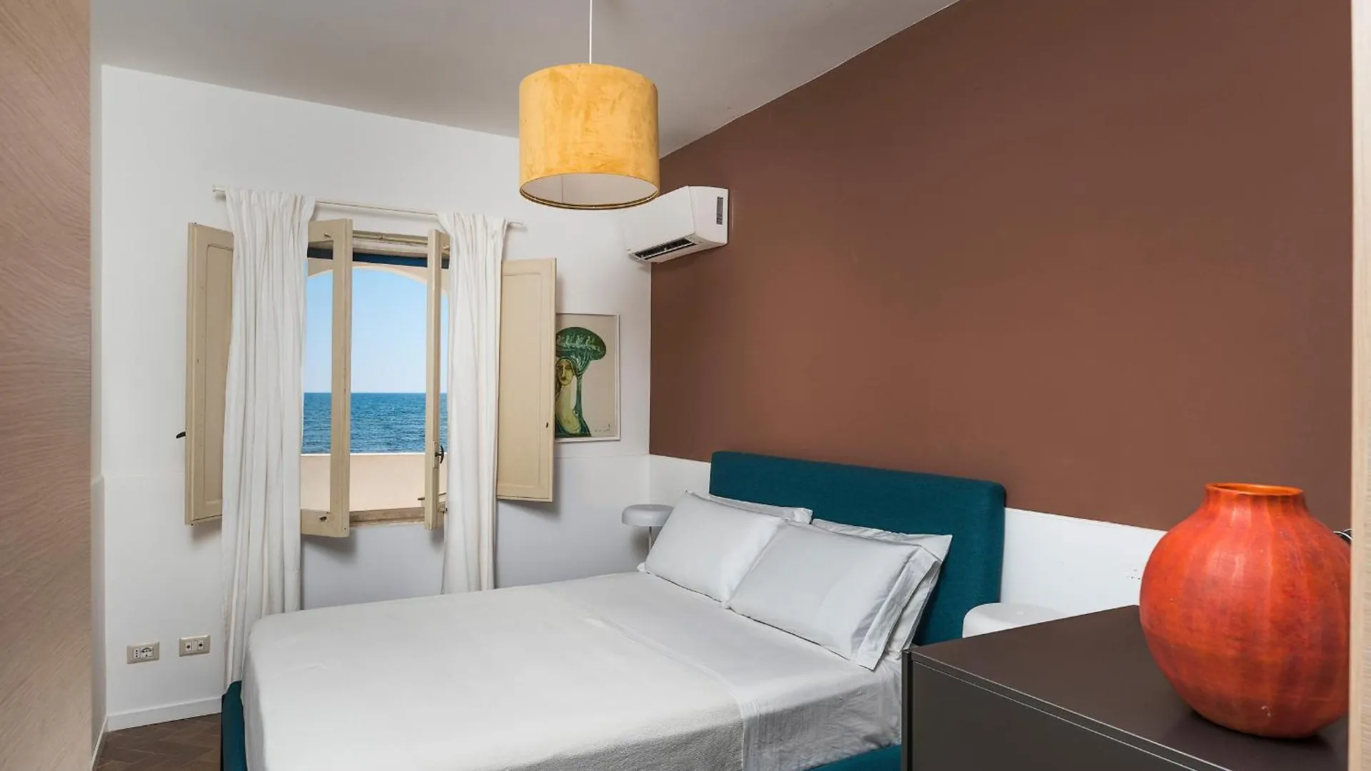 Brezza Marina Villa Calabernardo