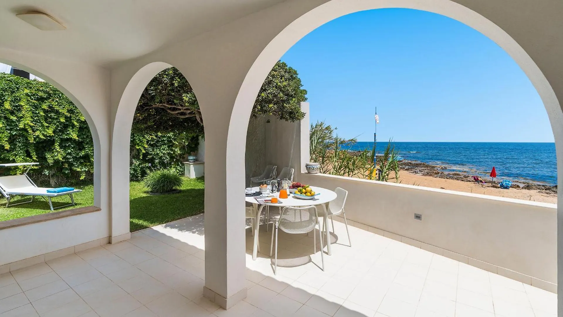 Brezza Marina Villa Calabernardo